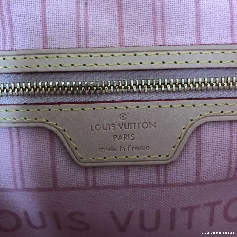 Cheap LV Bags 19B570268 0430